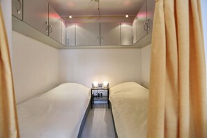 1 Schlafzimmer, Bügeleisen/Bügelbrett, WLAN
