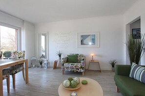 Tv, dvd-spelare och en stereo