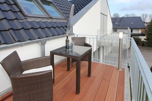 Unclassified image, 5 of 16, button