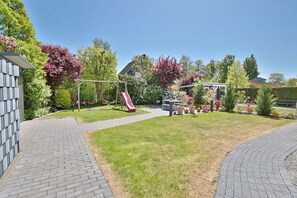 Unclassified image, 5 of 26, button