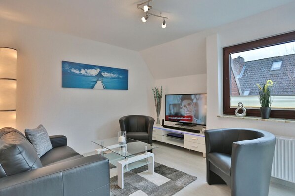 Unclassified image, 1 of 30, button