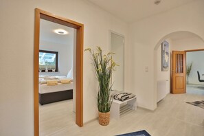 3 Schlafzimmer, Zimmersafe, Schreibtisch, Bügeleisen/Bügelbrett