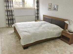 2 Schlafzimmer, Bügeleisen/Bügelbrett, WLAN