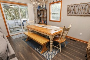 Dining - Luap's Place - Oceanside 5 BR home w/ Private Pool and Hot Tub (Corolla)