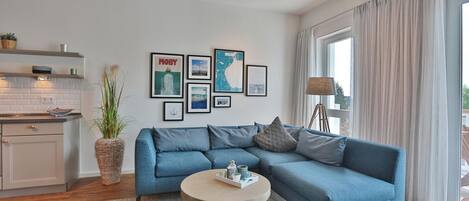 Télévision, lecteur de DVD, chaîne hi-fi