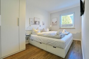 5 habitaciones, tabla de planchar con plancha y wifi 