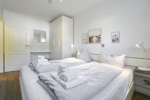 5 slaapkamers, een strijkplank/strijkijzer, wifi