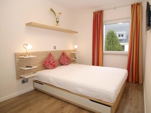 Unclassified image, 5 of 53, button