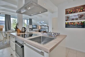 Nicht klassifiziertes Bild, 3 von 28, Schaltfläche