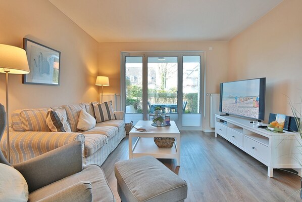 TV, DVD player, stereo