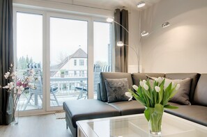 Fernseher, Stereoanlage