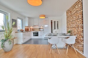 Unclassified image, 2 of 36, button