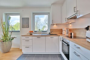 Unclassified image, 3 of 36, button