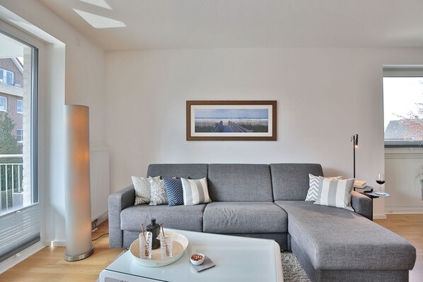 Unclassified image, 1 of 36, button