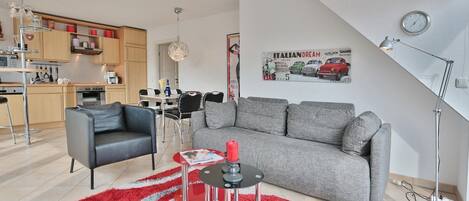 TV, lettore DVD, impianto stereo