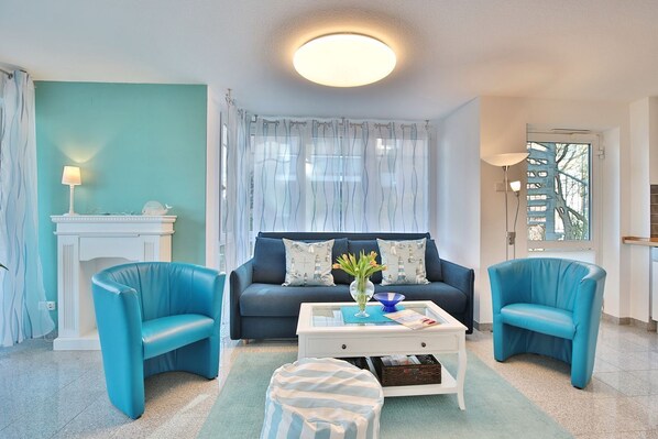 Unclassified image, 1 of 19, button