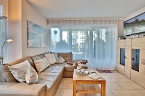 TV, DVD player, stereo