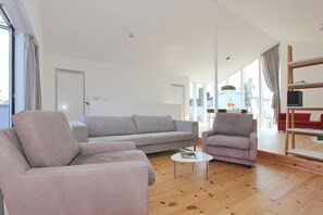 TV, DVD player, stereo