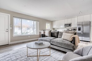 Télévision, chaîne hi-fi