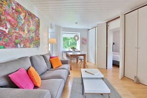 TV, DVD player, stereo - Gorch Fock Ring - Strand und Meer Appartement 1 (Scharbeutz)