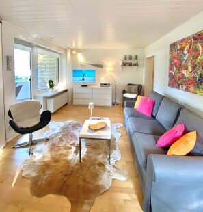 TV, DVD player, stereo - Gorch Fock Ring - Strand und Meer Appartement 1 (Scharbeutz)