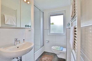 Unclassified image, 3 of 14, button