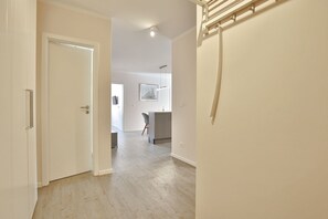 Unclassified image, 3 of 30, button