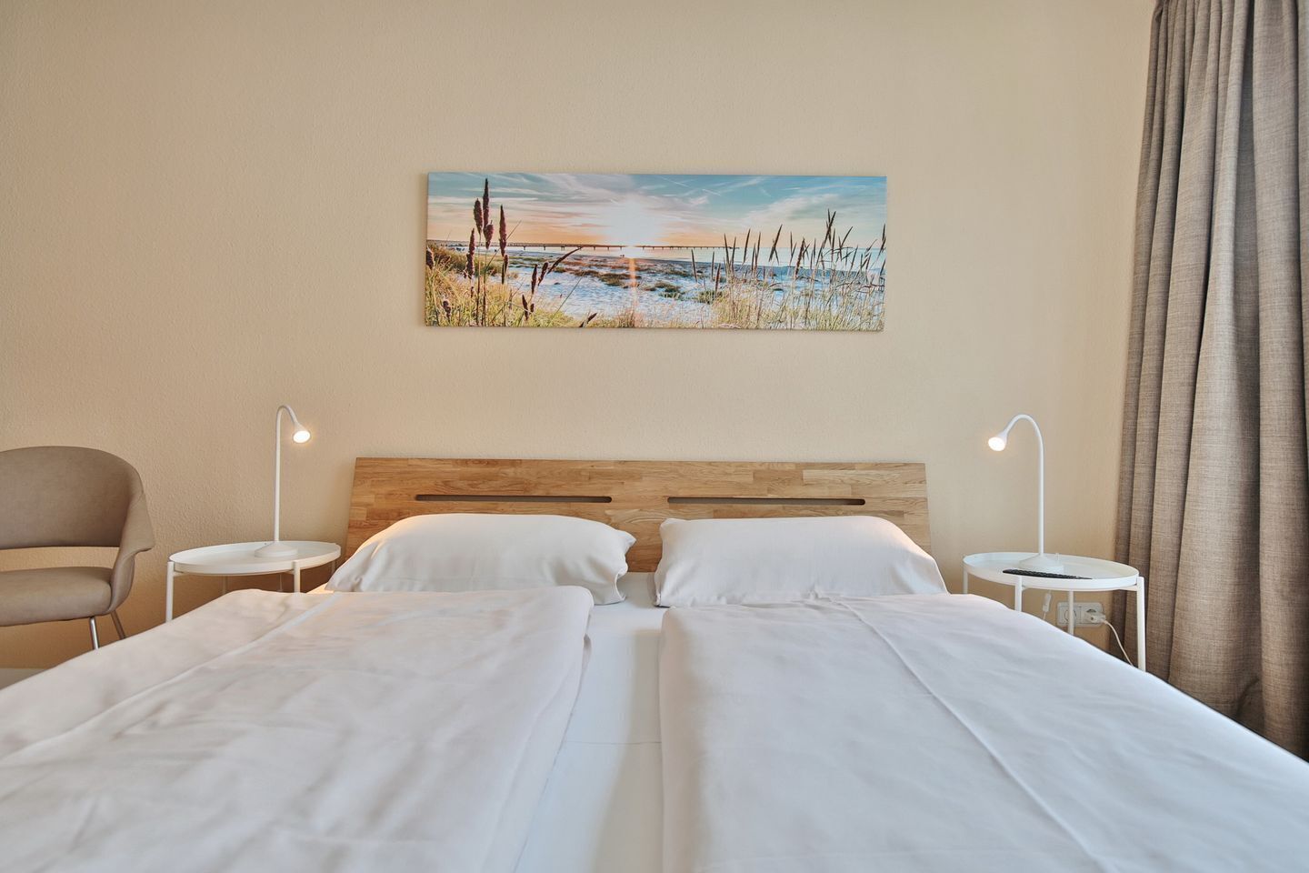 2 bedrooms, iron/ironing board, WiFi