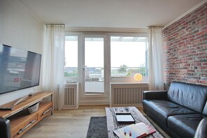 Fernseher, Stereoanlage