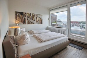 2 Schlafzimmer, Zimmersafe, Bügeleisen/Bügelbrett, WLAN