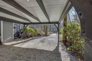 Property grounds - Highlands Hideaway I By Hotel Home Stays (Highlands)