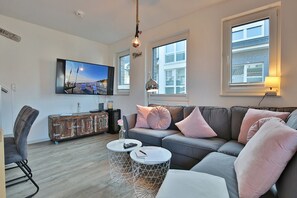 Televisión, reproductor de DVD y estéreo 