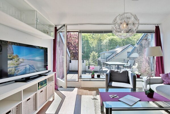 TV, DVD player, stereo