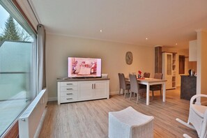 Unclassified image, 2 of 19, button