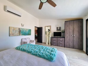 2 quartos, ferros/tábuas de passar roupa, Wi-Fi, roupa de cama