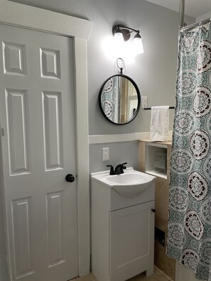 Een bad/douchecombinatie