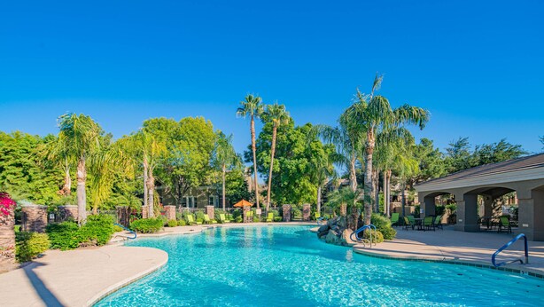 2 outdoor pools - Amazing private 2 bd 2bth w amenities (Mesa)