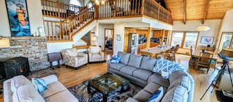 Experience Spacious Coastal Living at Seascape - Stunning Views of Heceta Beach 