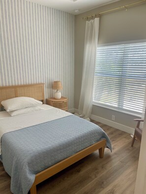 3 bedrooms, desk, iron/ironing board, free WiFi