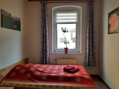 Vacation apartment at the Stadtpark_Rosenblüte - Ferienwohnungen am Stadtpark