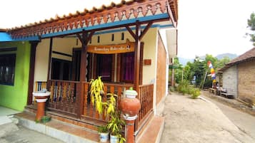 Bagian depan properti