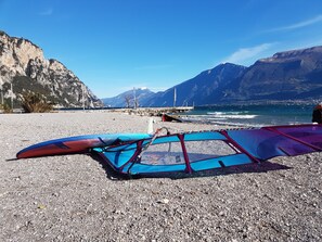 Una spiaggia nelle vicinanze