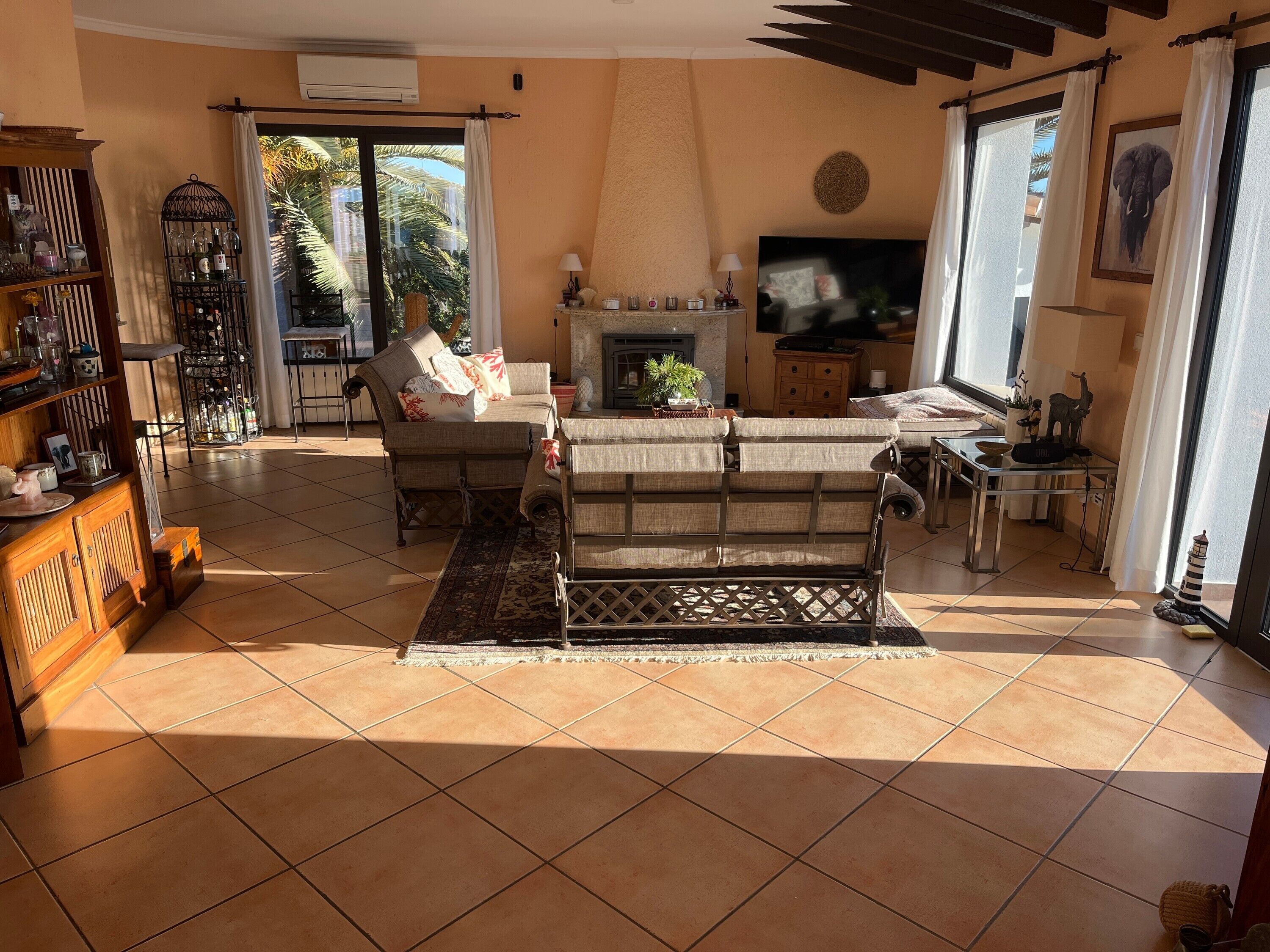 TV, fireplace, DVD player, stereo