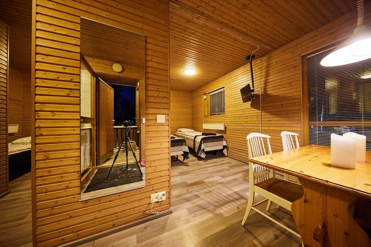 Cabane Tradition (private toilet, shared shower)