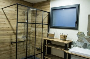 Shower, hair dryer, toilet paper - LUXURY GITE 9P, SAUNA, CLIMBING ROOM (La Bresse)