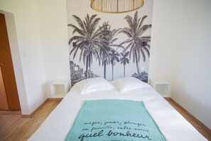 5 bedrooms, iron/ironing board, travel cot, free WiFi