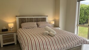 4 bedrooms, Internet, bed sheets