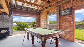 Games room - Hill By The Sea in Mollymook (Mollymook Beach)