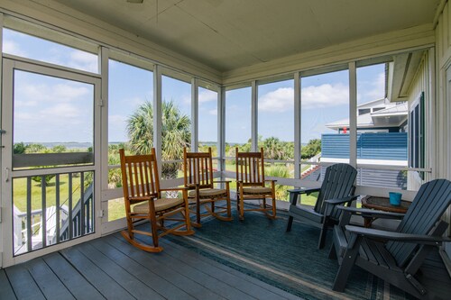Sound Choice:Oceanfront Home;Sunset Views/Dolphin Sightings on St. Helena Sound; Screened Porch