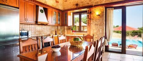 Fridge, microwave, oven, coffee/tea maker